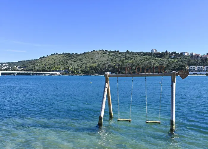 וילה Vukman House טרוגיר